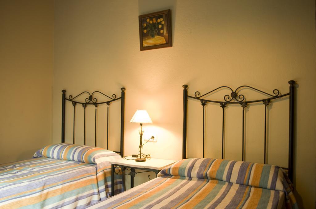 Villa Rural Montes Málaga: Lagar Don Sancho Habitación foto